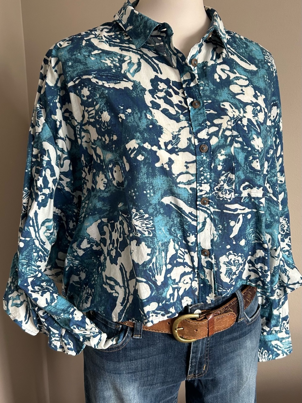 NWOT-Pilcro by Anthropologie Batik Blouse in Blue